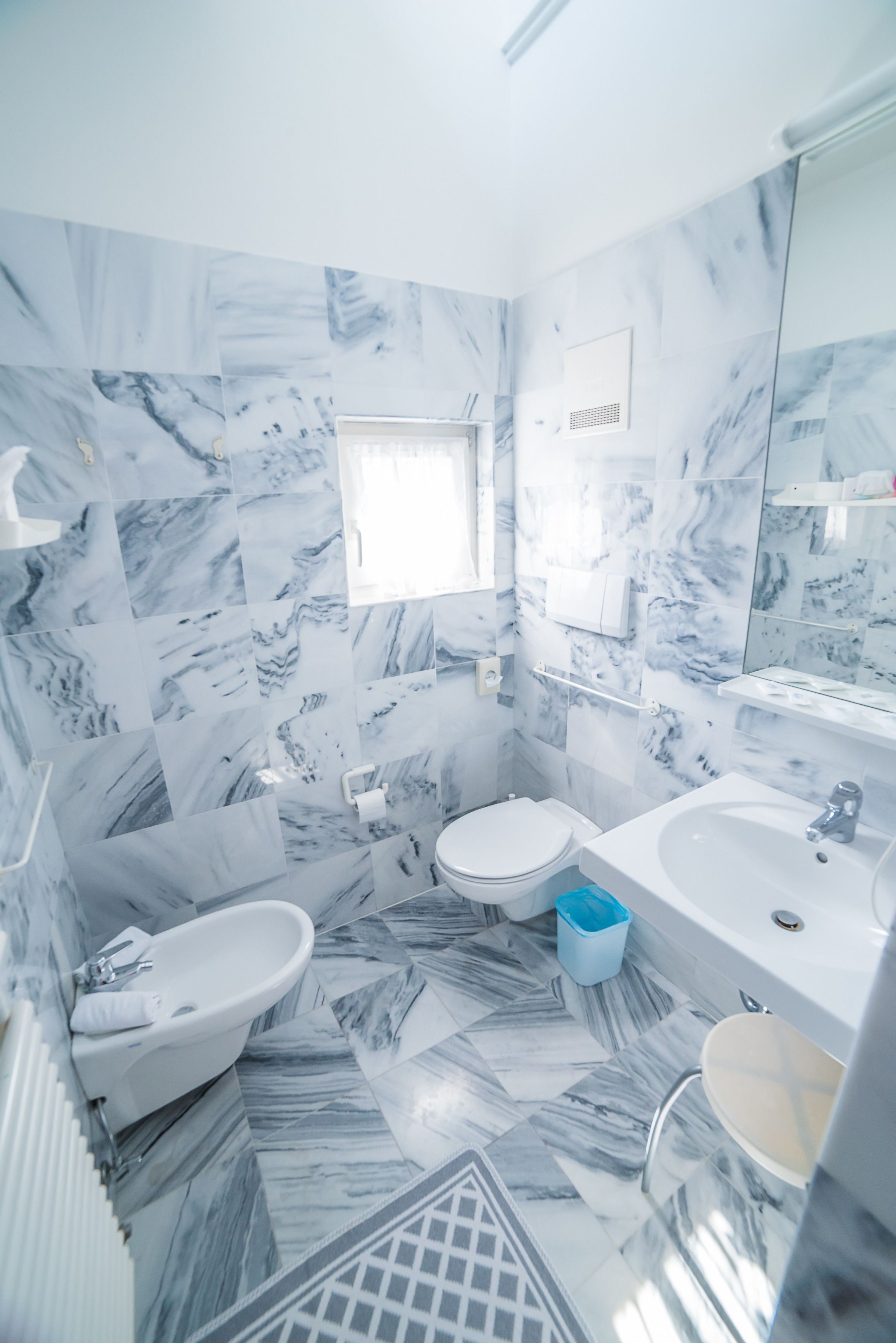 standard single room, mountain view | bathroom | rainfall showerhead, free toiletries, hair dryer, bidet