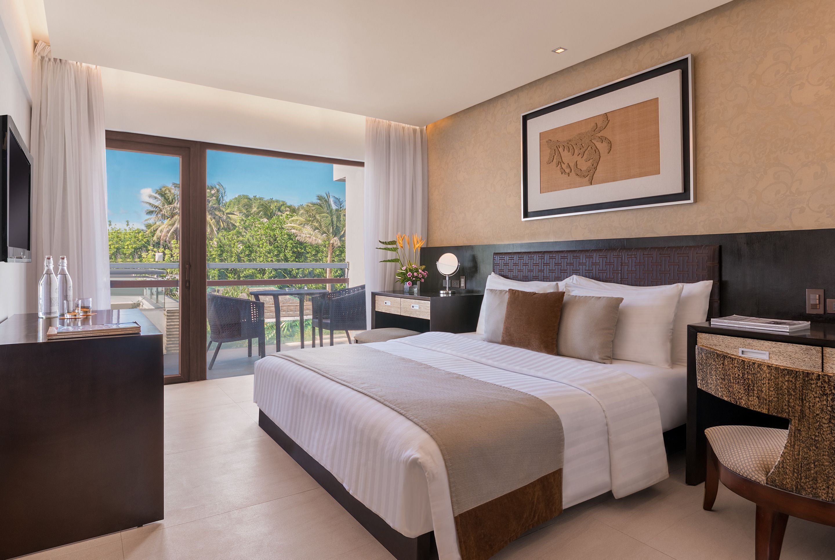 In-room safe, blackout curtains, free WiFi