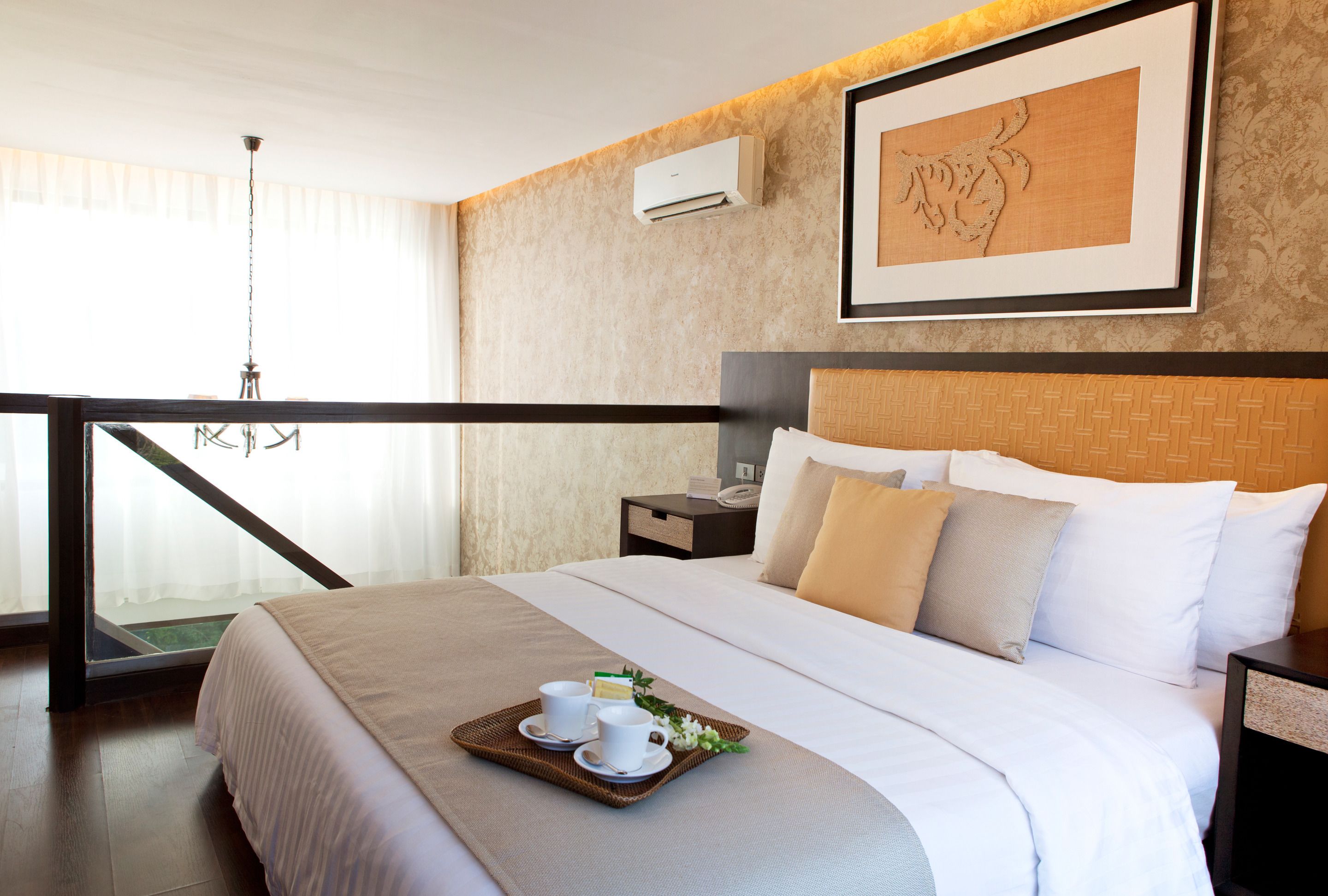 premier suite | in-room safe, blackout curtains, free wifi
