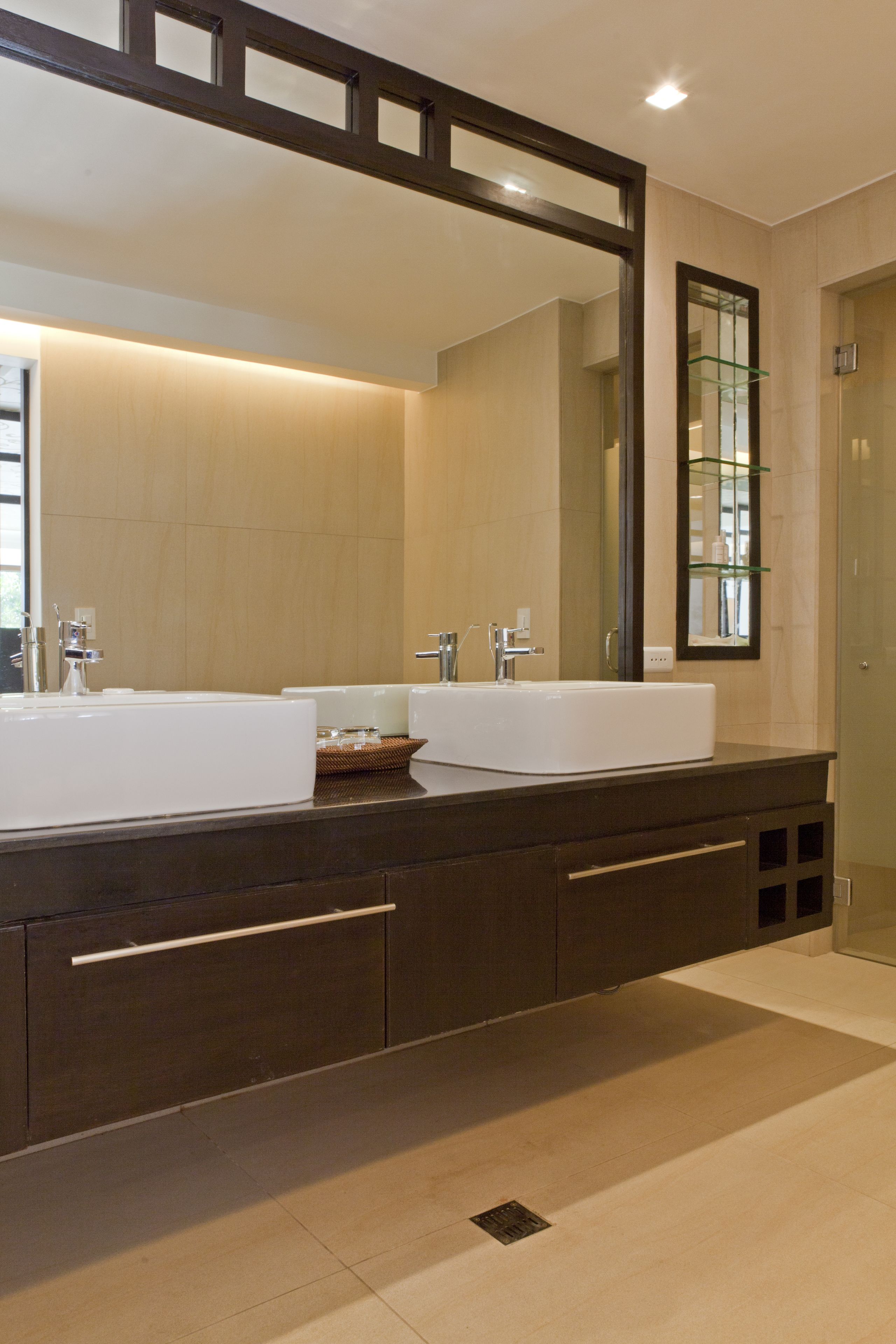 premier room, 1 king bed | bathroom | shower, hair dryer, slippers, bidet