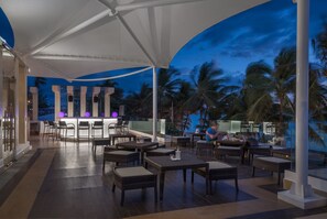 Lounge - The District Boracay (Boracay Island)