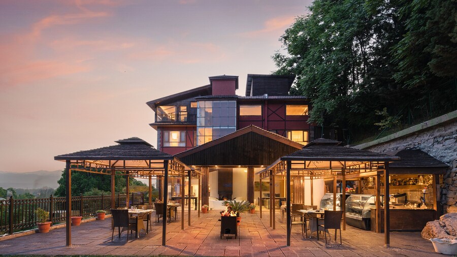 Golden Tulip Srinagar