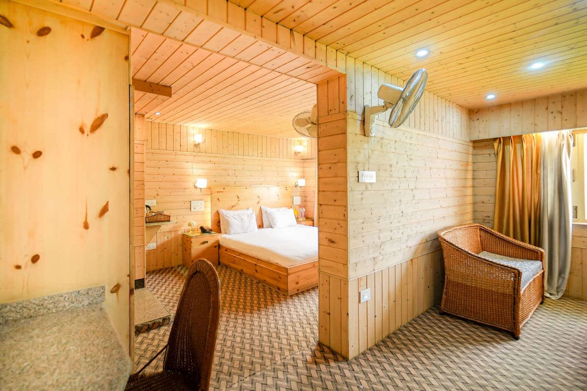 1 bedroom, in-room safe, desk, soundproofing