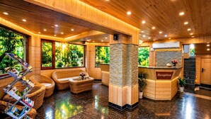 Reception - Hotel Mirage (Srinagar)