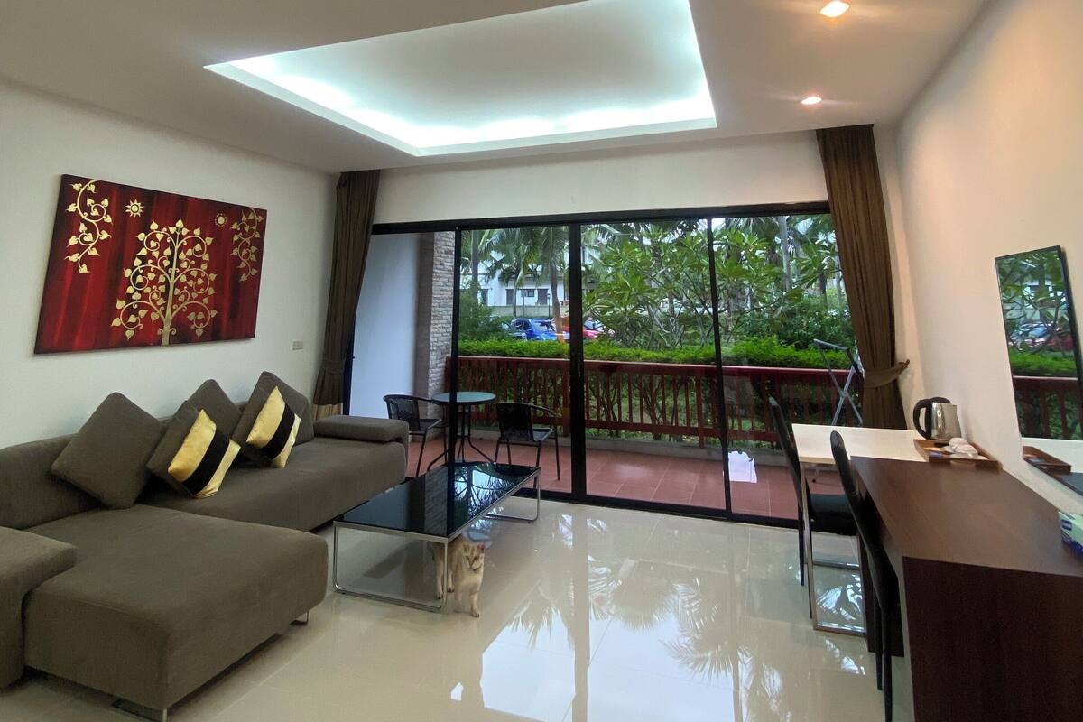 Superior Room Pet Friendly | 客廳 | 40 吋LCD 電視連數碼電視頻道、電視
