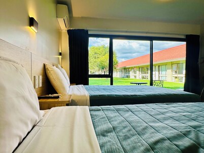 Airport Gold Star Motel