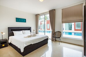 2 Bedroom Pool suite  | 1 soveværelse, minibar, pengeskab på værelset, individuelt design