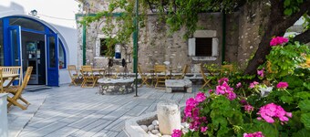 Captain Manolis Hotel