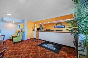 Lobby - Days Inn by Wyndham Independence (Independence)