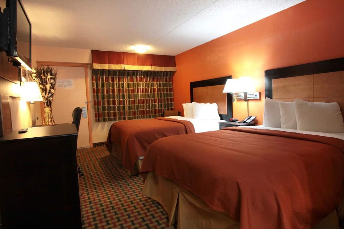 Bureau, rideaux occultants, chambres insonorisées