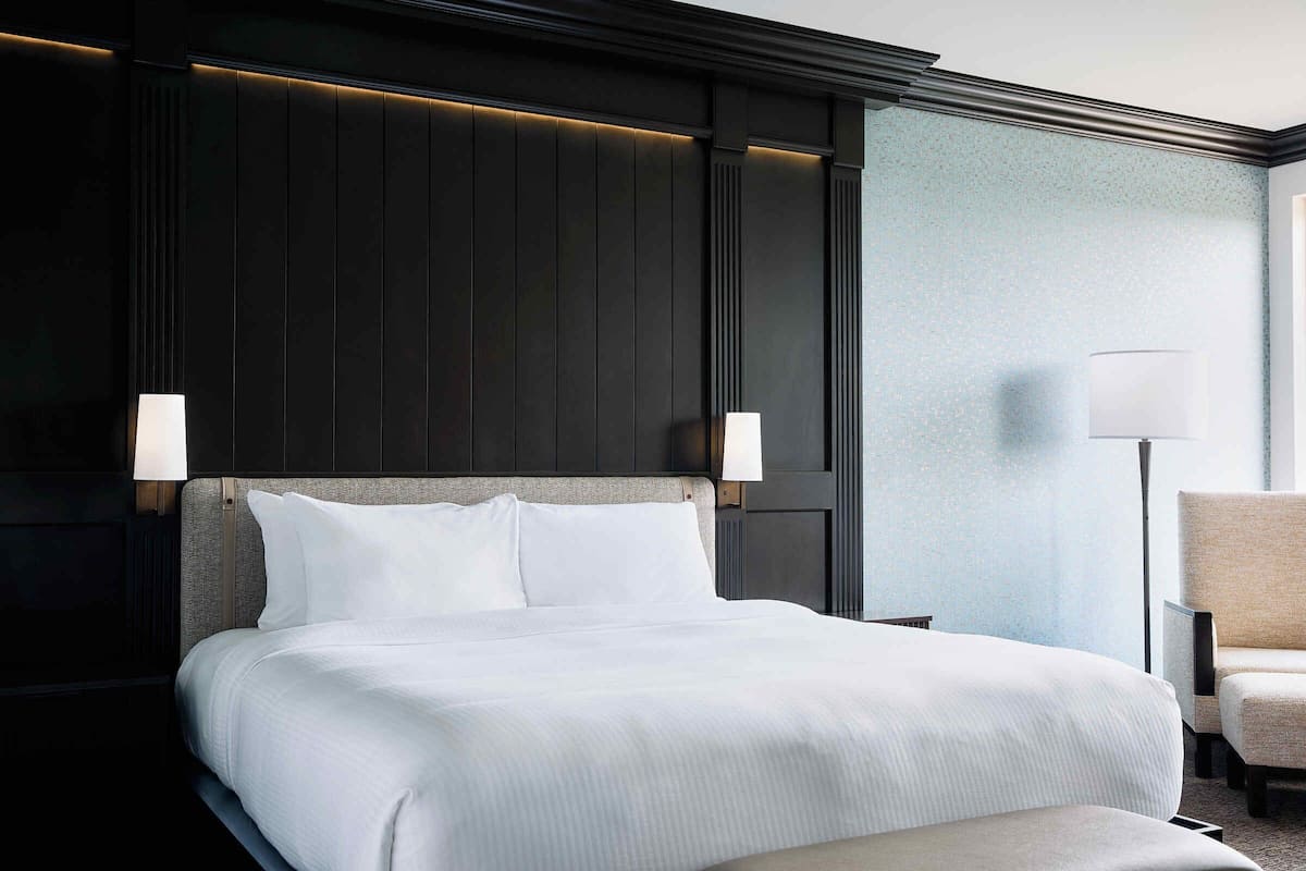 Premium Room | Desk, free WiFi, bed sheets, wheelchair access