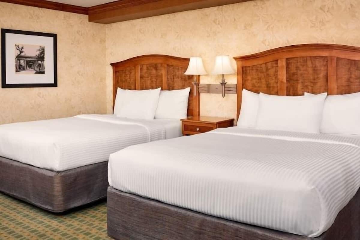Premier Double Room, 2 Queen Beds, Refrigerator | Desk, free WiFi, bed sheets, wheelchair access
