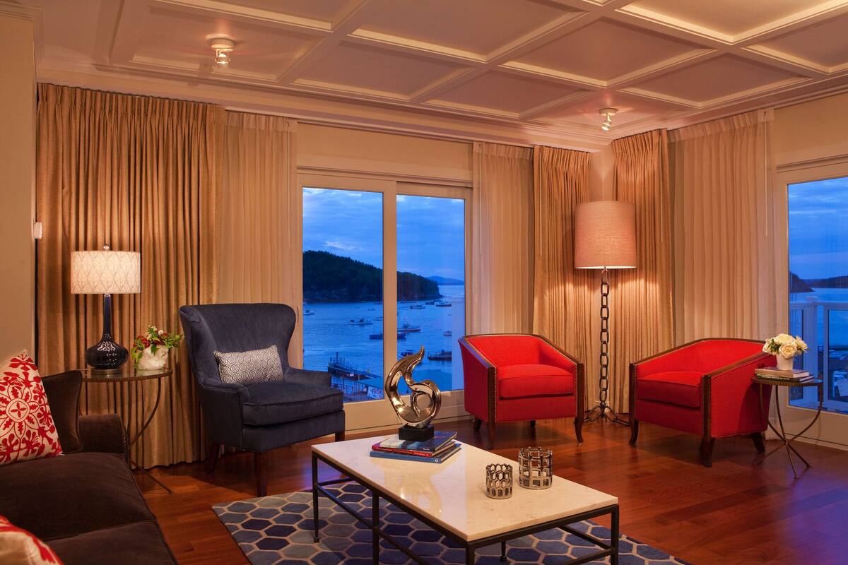 Two Bedroom Suite Oceanfront | Internet och väckarklockor