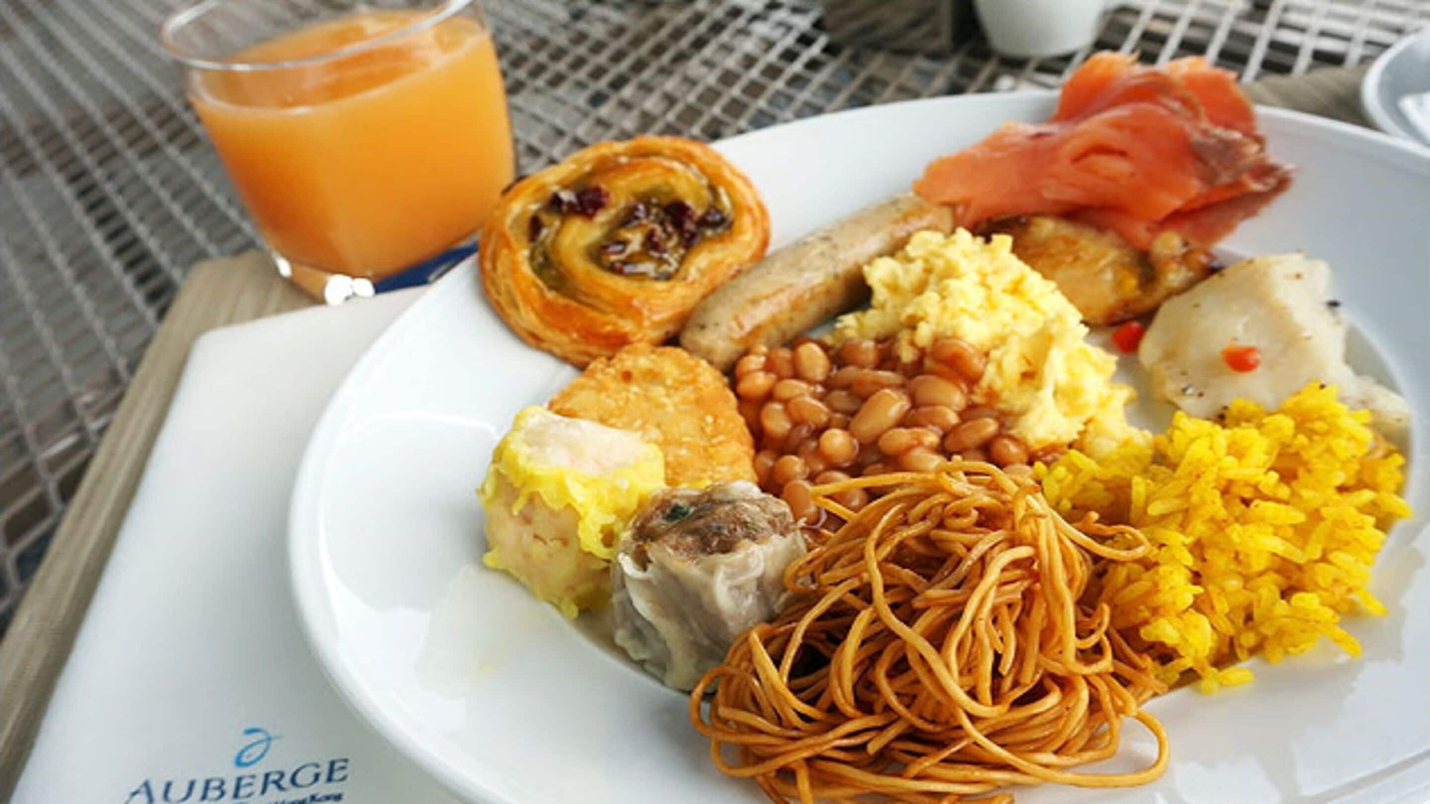 Tägliches Frühstücksbuffet (217.8 HKD pro Person)