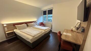 Free minibar items, in-room safe, desk, iron/ironing board