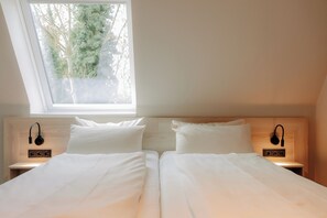 Quarto casal conforto | Frigobar (abastecido com alguns itens grátis), cofres nos quartos