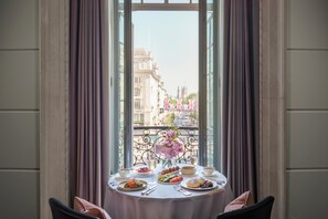 1 bedroom, Egyptian cotton sheets, premium bedding, minibar - Hotel Cafe Royal, London (London)