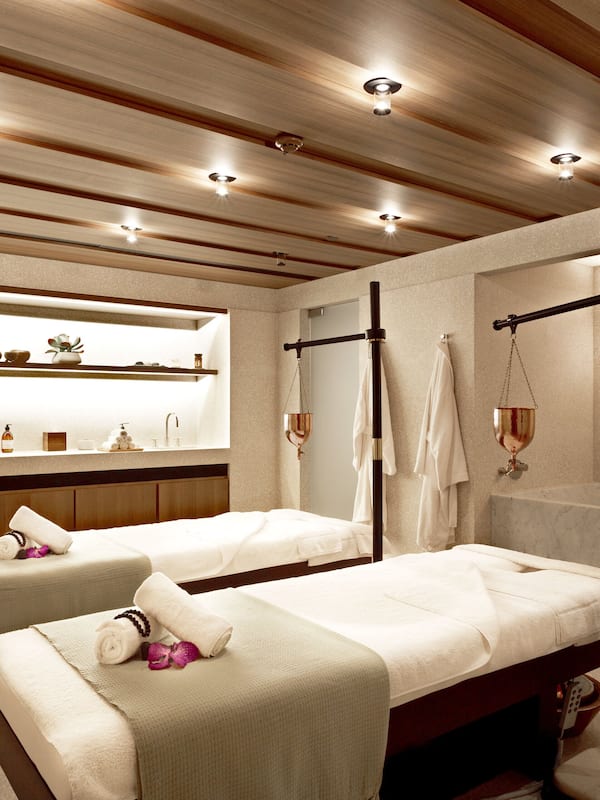 Couples treatment rooms, sauna, hot tub, steam room, Turkish bath