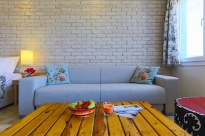 Junior Suite, Balcony, Partial Sea View | Living area | LED TV - Saylam Suites (Kas)