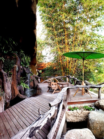 Water Front Villa | Balcone. Bura Resort, Chiang Rai