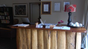 Reception - Bush Pillow Guest House (Otjiwarongo)