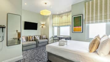 Deluxe-Dreibettzimmer, 1 Doppelbett und Schlafsofa