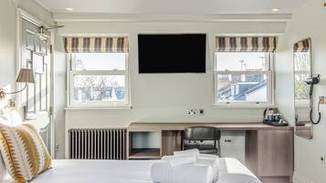 Quarto quádruplo luxo, vista para a cidade | Vista do quarto