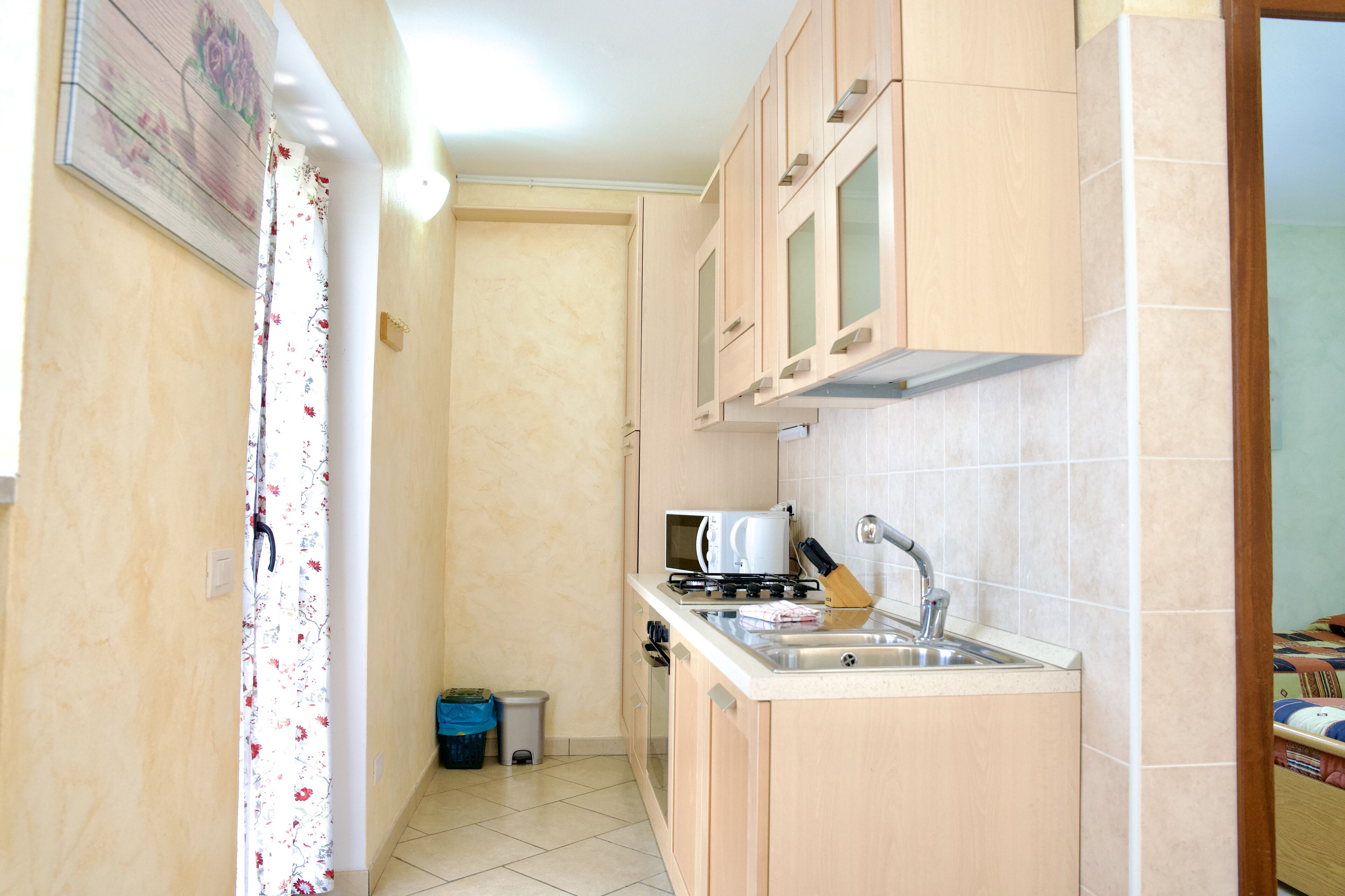 family apartment, 2 bedrooms, kitchen | private kitchen | fridge, coffee/tea maker, electric kettle, high chair