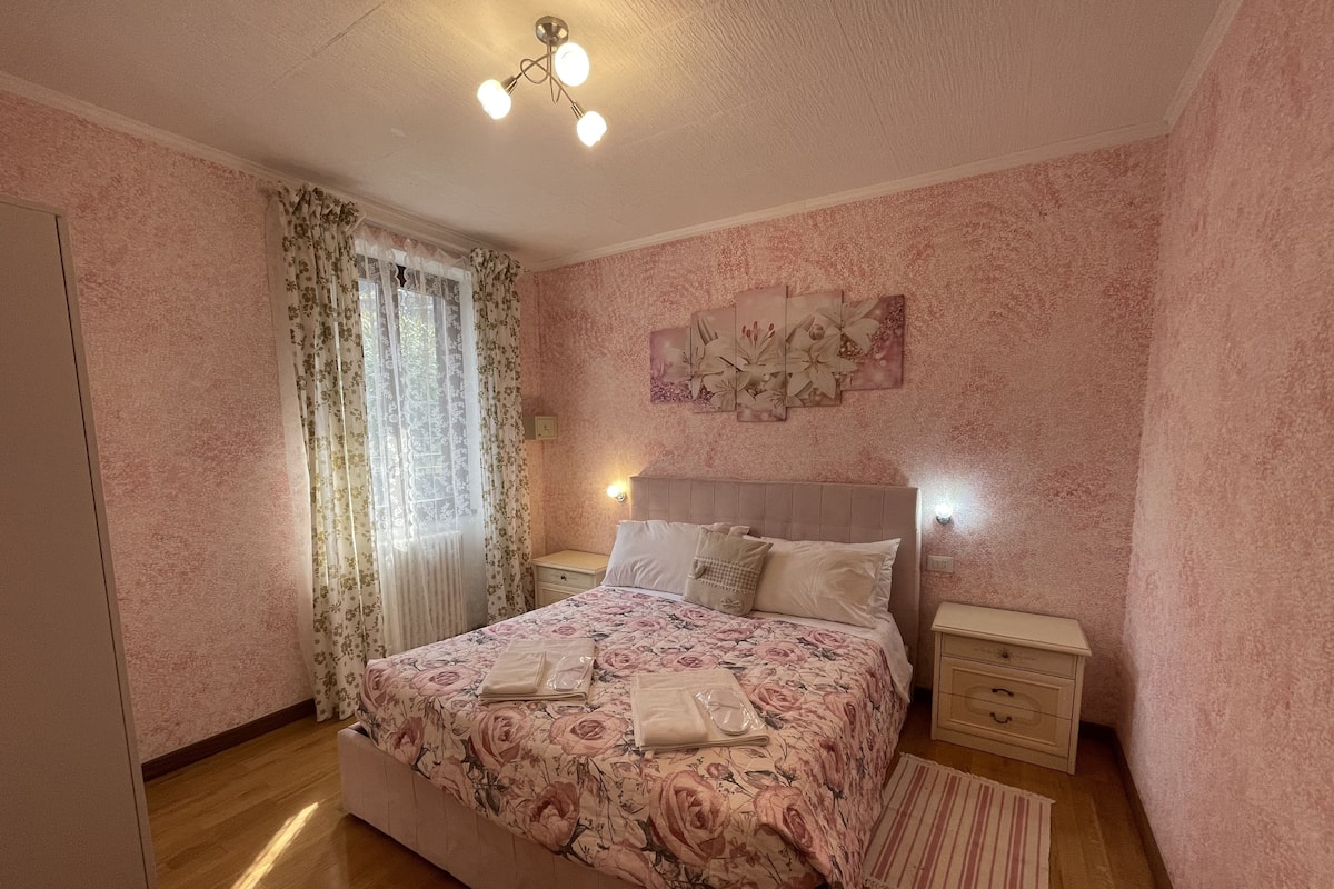 全景套房, 2 间卧室, 湖景 | 意大利 Frette 床单、高档床上用品、羽绒被、Select Comfort 床
