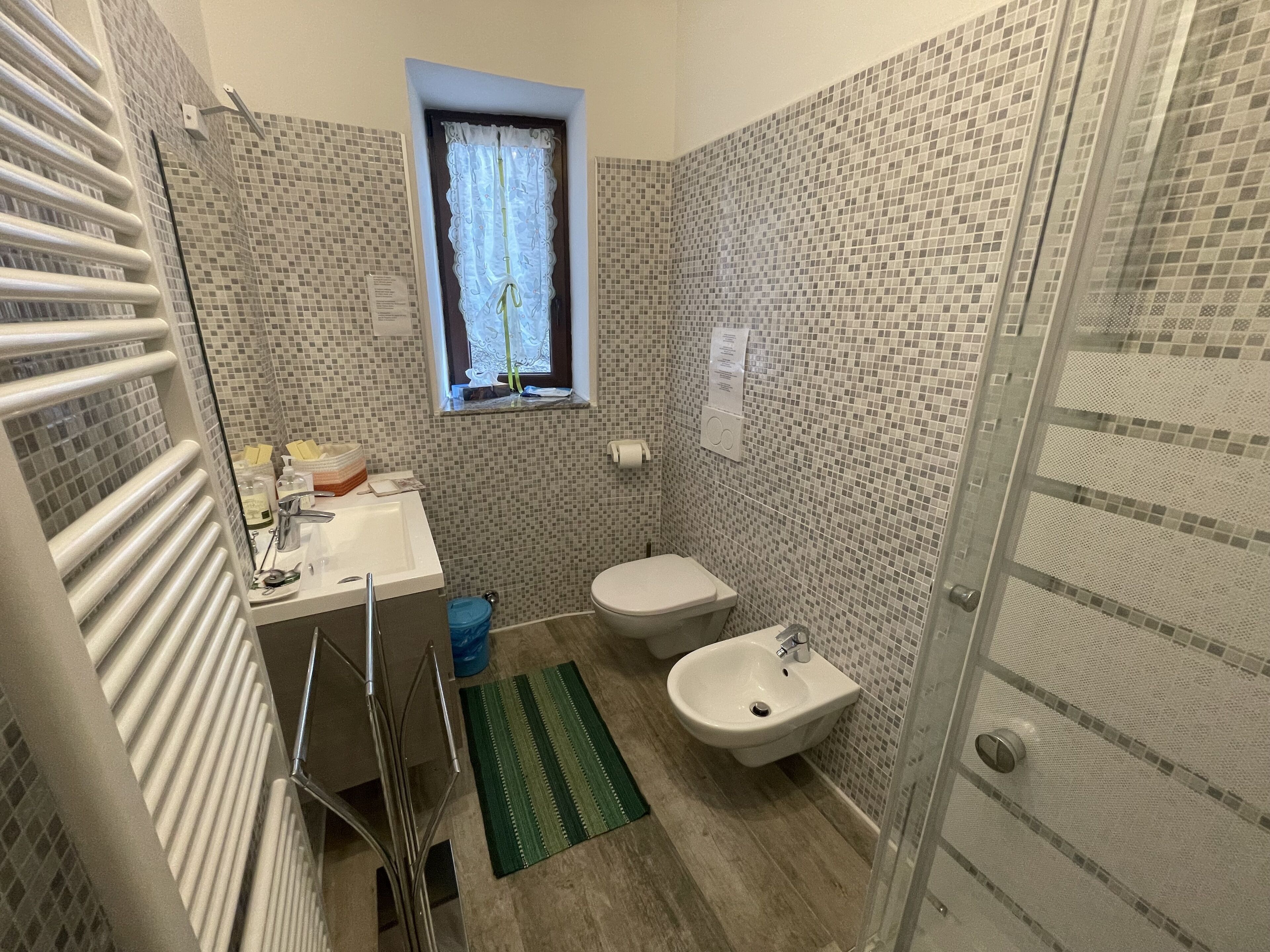 apartment, lake view | bathroom | shower, rainfall showerhead, designer toiletries, hair dryer