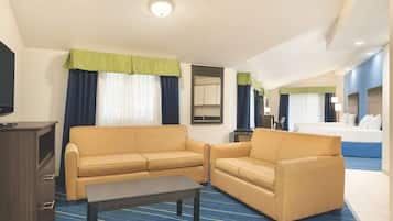 Deluxe Suite, Multiple Beds, Non Smoking (2 Queen Bed) | Premium bedding, desk, laptop workspace, blackout drapes