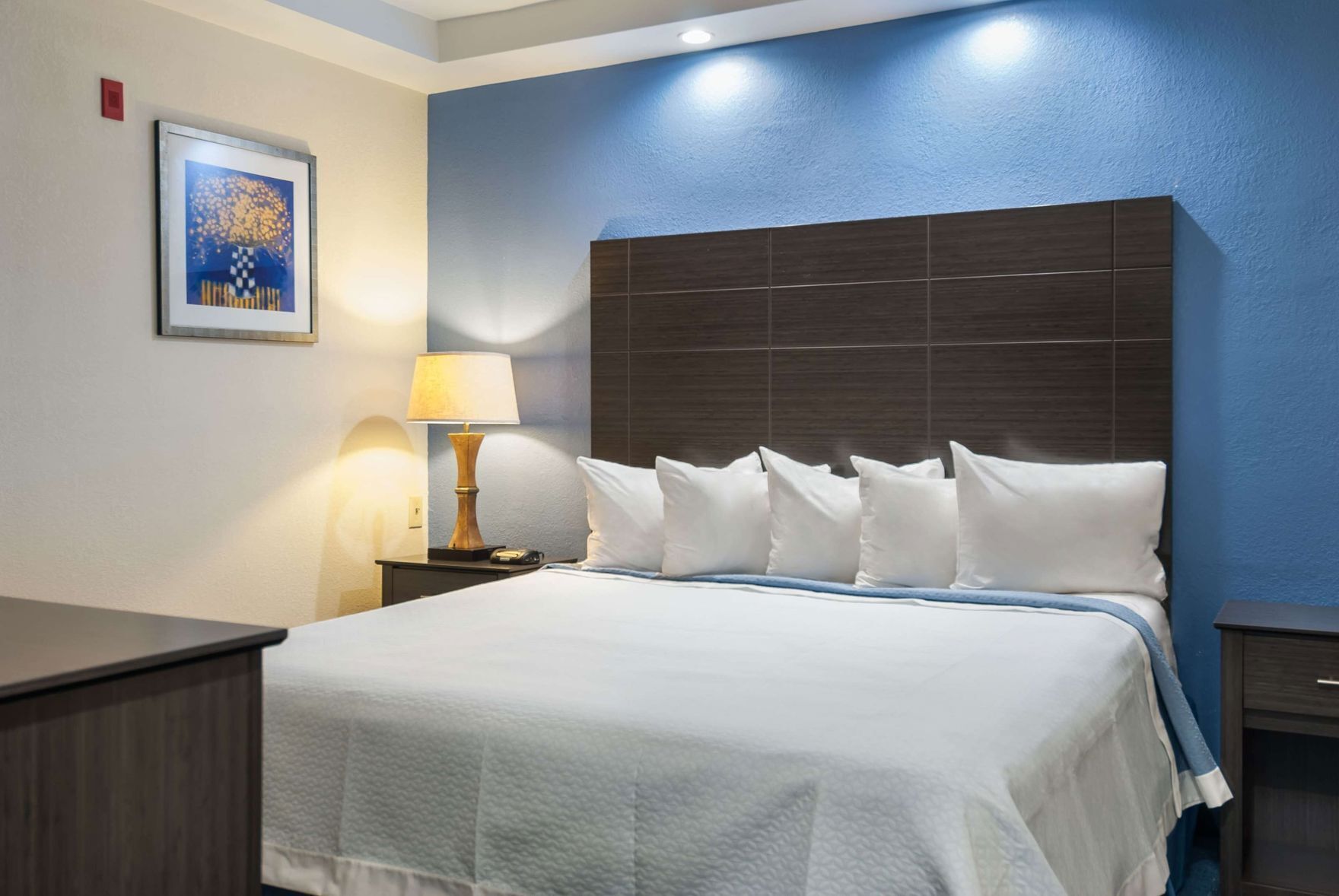 Premium bedding, down duvets, desk, laptop workspace