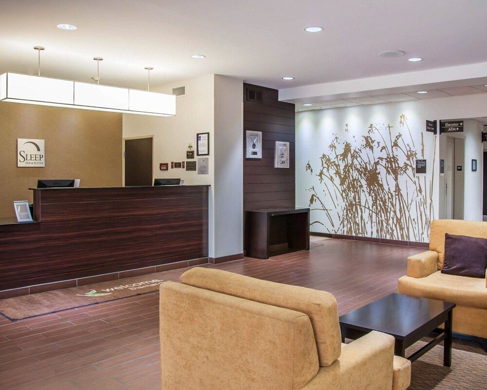 Top 10 Hotels With Hot Tub In Bismarck, North Dakota Trip101