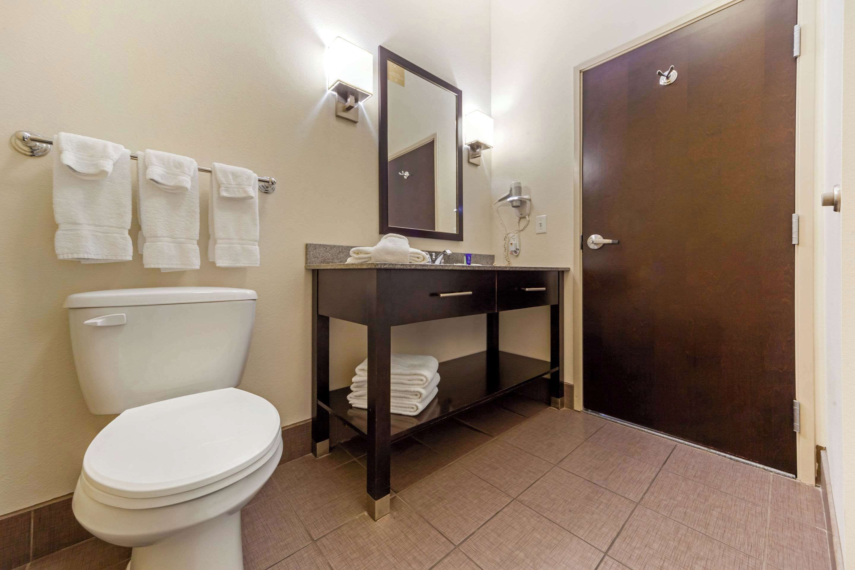 standard room, 2 queen beds, non smoking | pillow-top beds, desk, iron/ironing board, free wifi