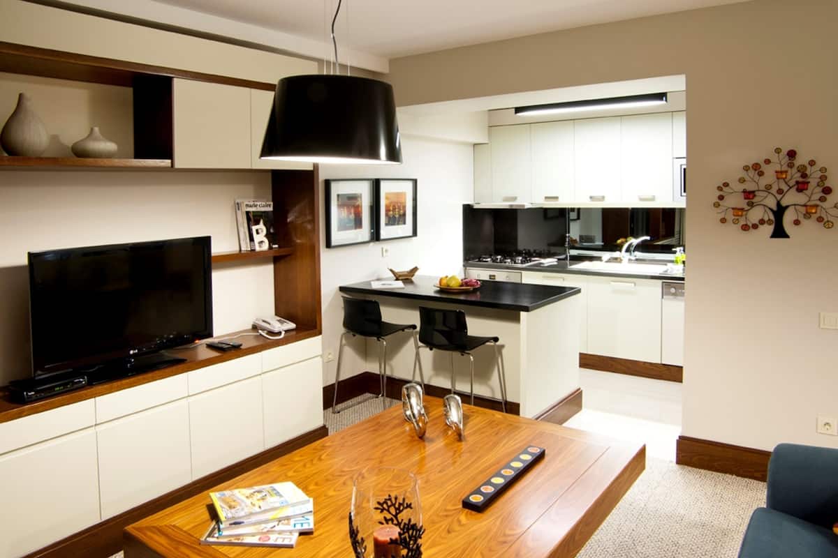 Executive Suite | Living room