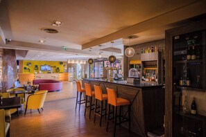 Bar (in der Unterkunft)
