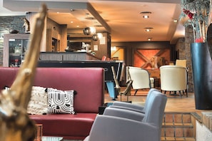 Bar (on property) - KYRIAD PRESTIGE MULHOUSE - Basel (Sausheim)