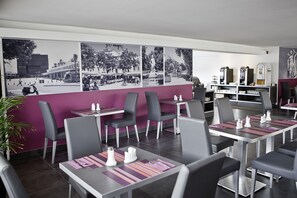 Tägliches Frühstücksbuffet gegen Gebühr