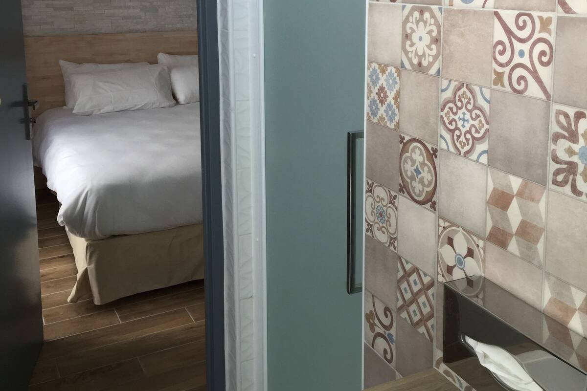Studio Suite có thiết kế đặc sắc, 1 phòng ngủ (Balnéo) | Bộ đồ giường cao cấp, két bảo mật tại phòng, màn/rèm cản sáng