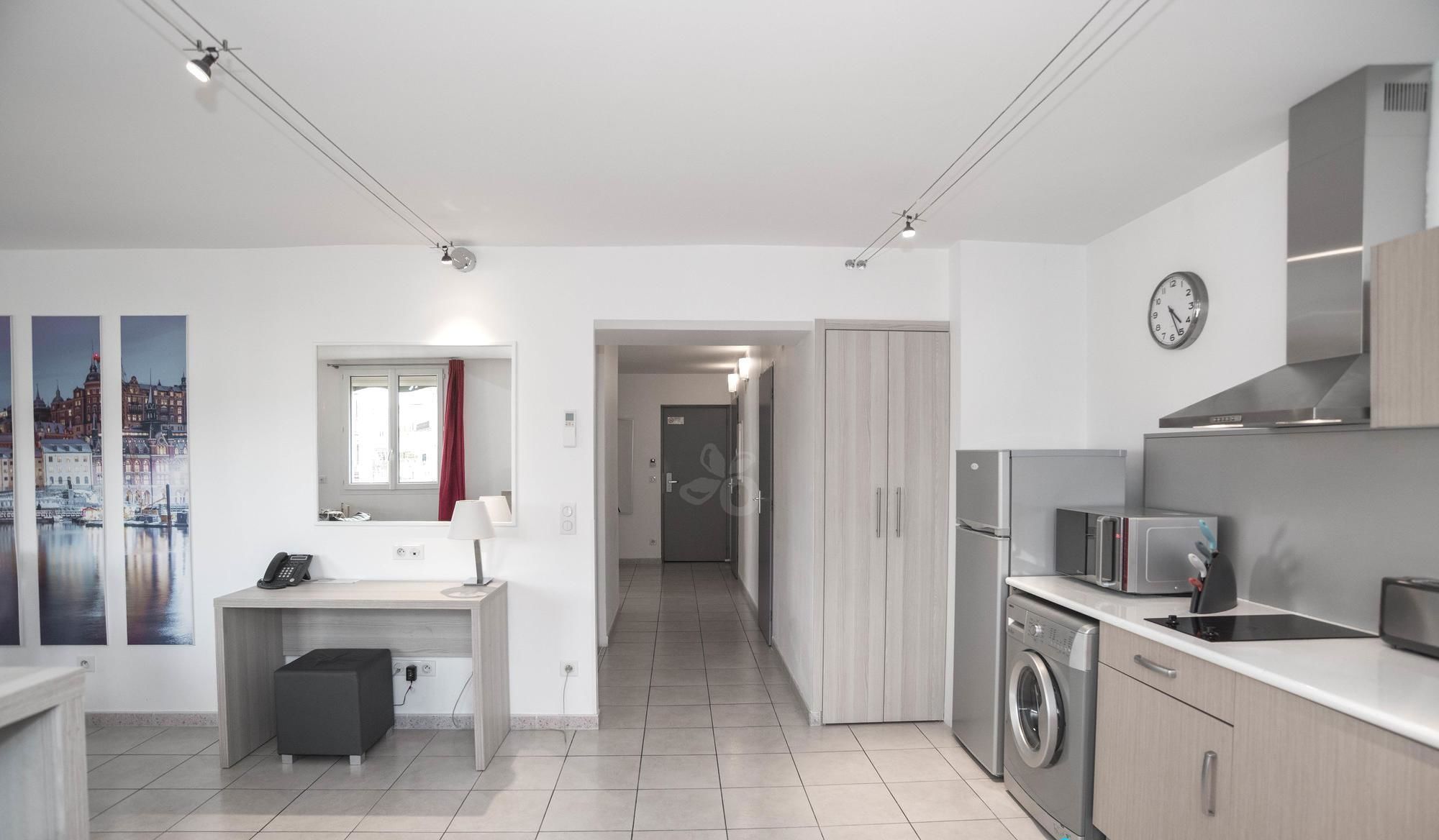 apartment, 2 bedrooms (suède) - 50 meters away from hotel  | private kitchen | fridge, microwave