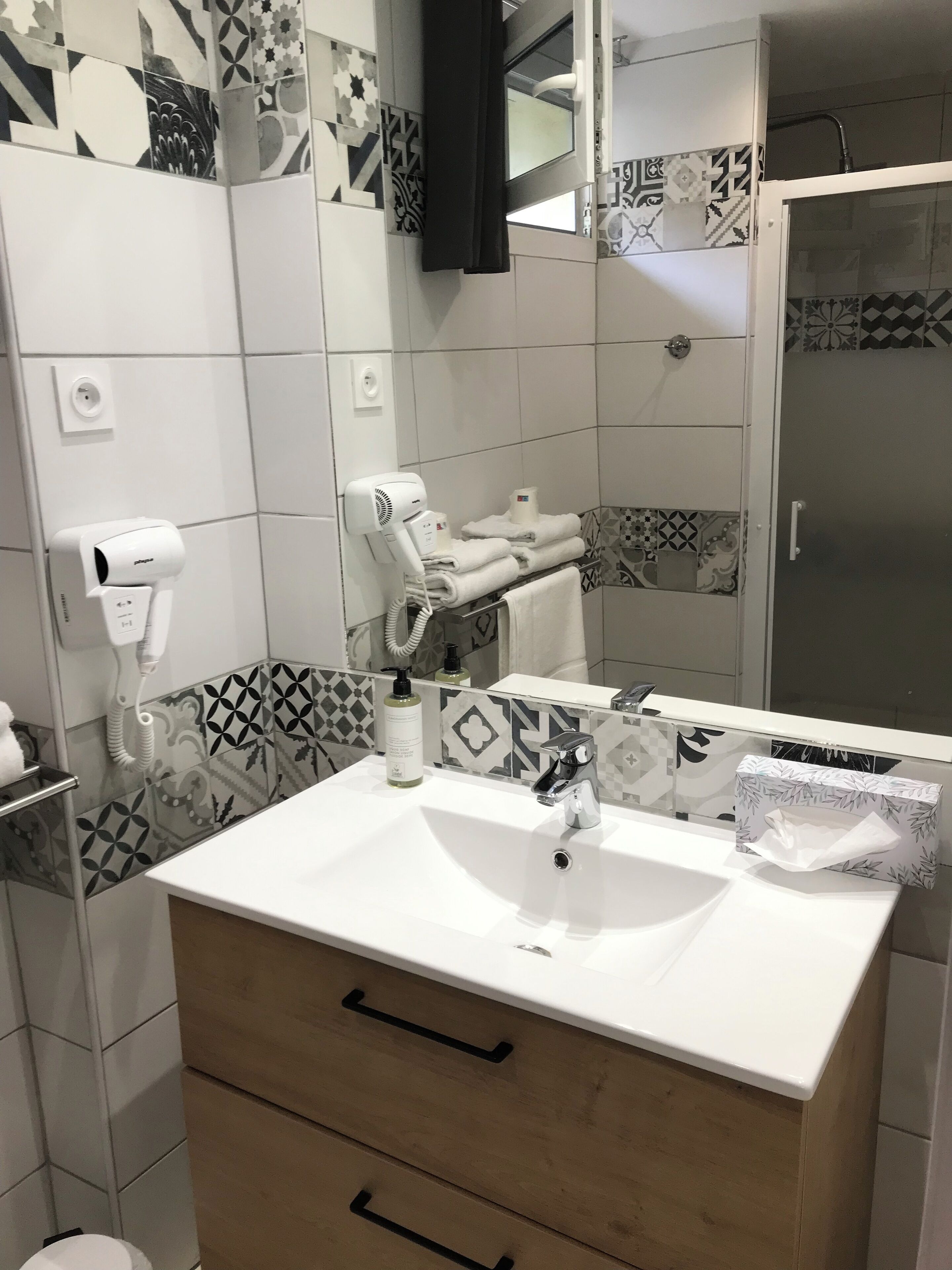 standard apartment | bathroom