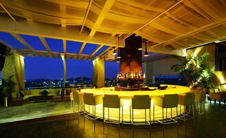 Cocktail bar, garden views