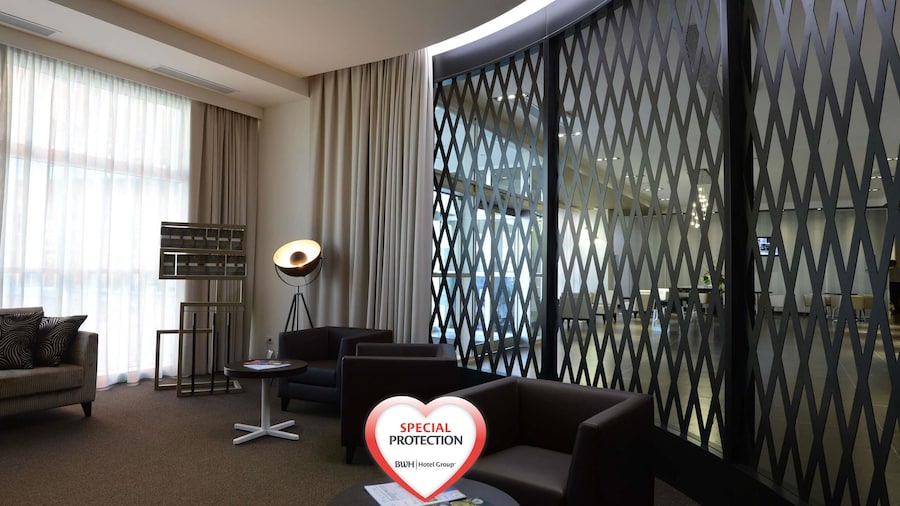 Best Western Premier CHC Airport