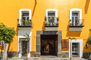 Fachada de la propiedad