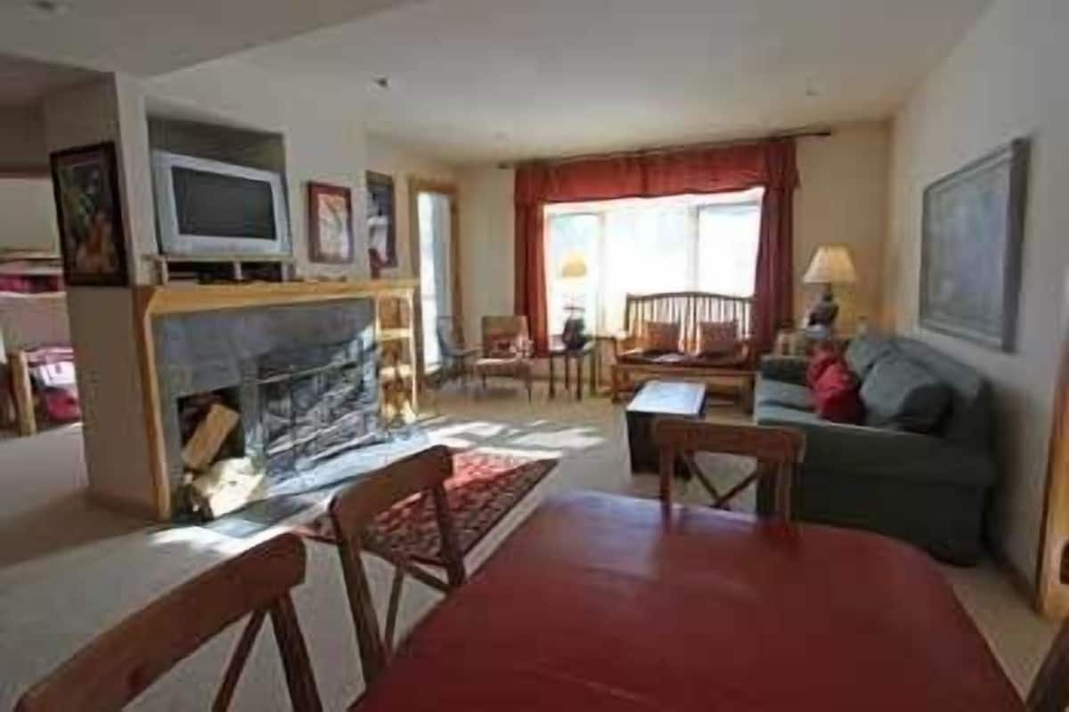 Economy Room, 2 Bedrooms (The Meadows Region) | Living room | TV, DVD player