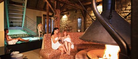 Espace de soins pour les couples, sauna, hammam, bains de boue