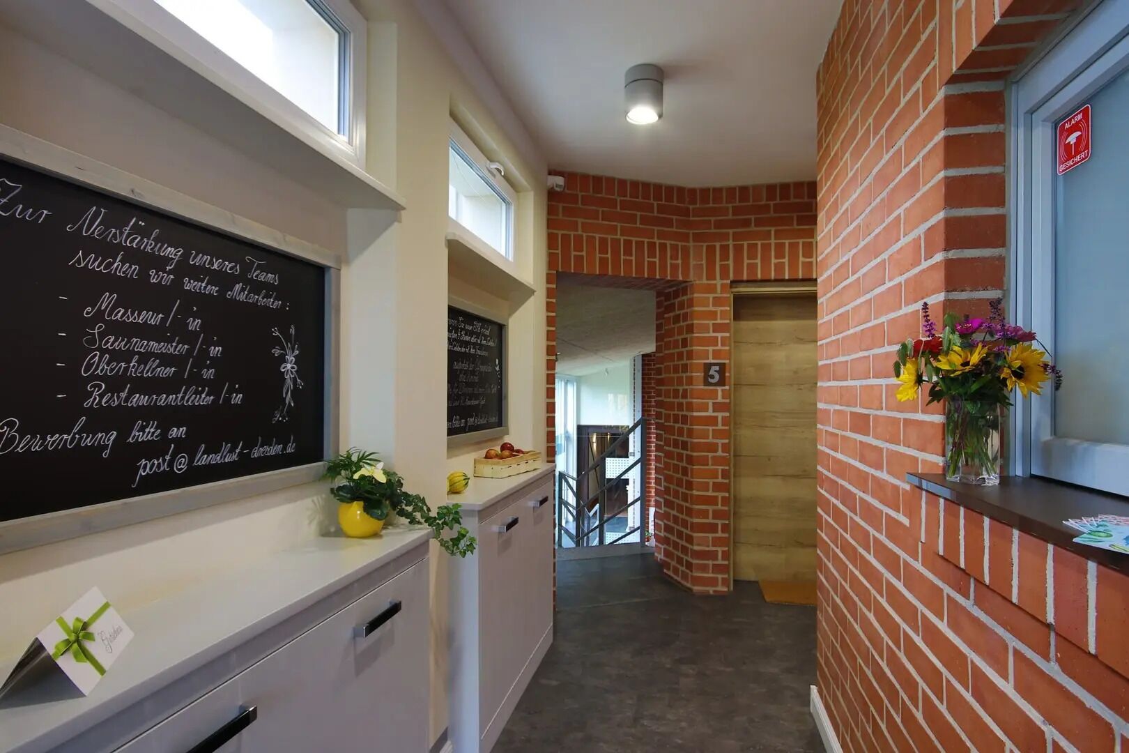 couples treatment room(s), sauna, steam room, mud baths