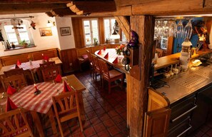 コンフォート デュープレックス 禁煙 コーナー | ミニバー、客室ごとに異なる装飾、客室ごとに異なるインテリア、ノートパソコン用作業スペース