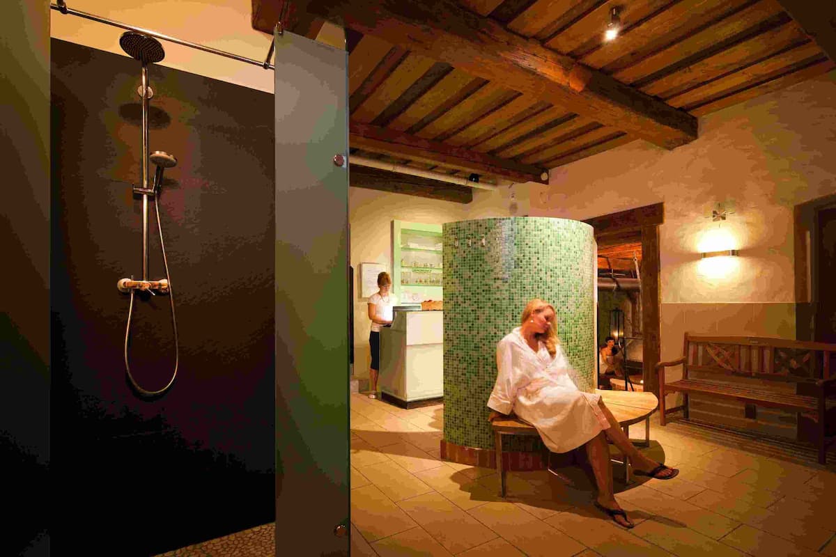 superior studio suite | minibar, individually decorated, individually furnished