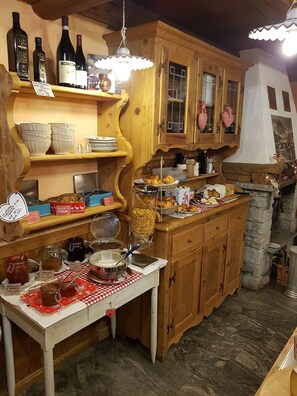 Petit déjeuner buffet compris tous les jours